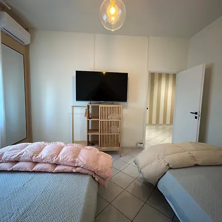 Door48 Apartment